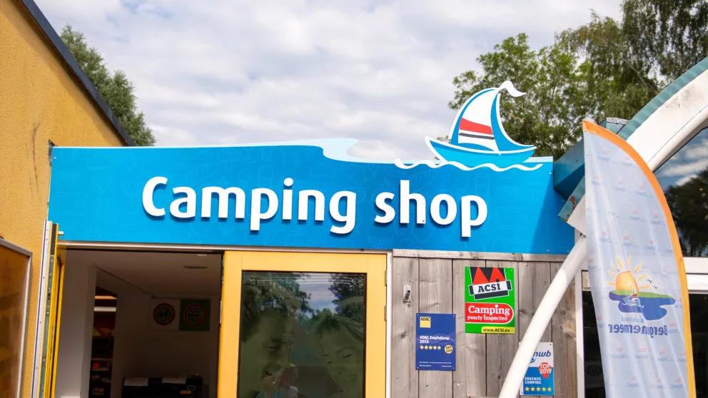 Ingang campingwinkel