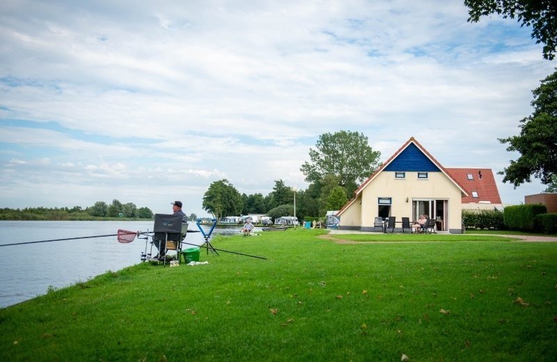 Vakantiehuis aan viswater