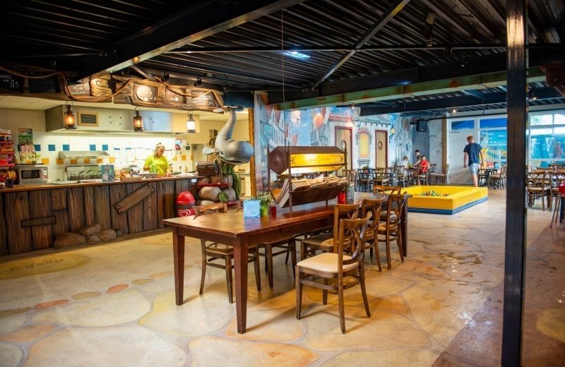 Snackcorner Jonas en de Walvis