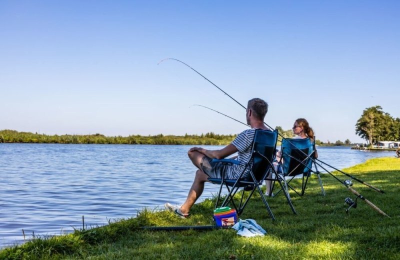 Vissen bij bergumermeer in friesland